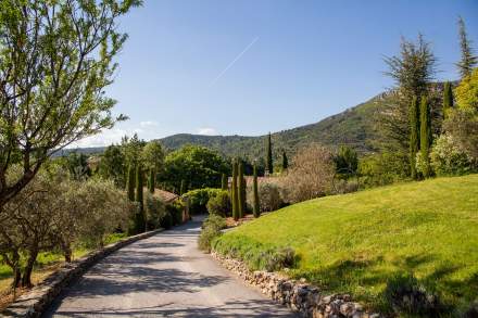 The Bastide de Moustiers - Moustiers-Sainte-Marie - Ducasse Hospitalité - Landscape