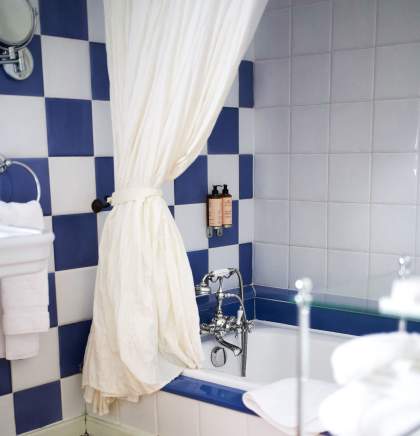 Salle de bain de la chambre Lavande - La Bastide de Moustiers - Alpes de Haute Provence